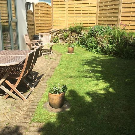 利斯卡德Trecarne House住宿加早餐旅馆 外观 照片